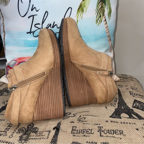Dr. Scholls NWOB! Be Energized Whats Good Brown Wedge Heels Booties Size 8M - Picture 7 of 13